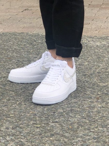 画像29: Nikeエアフォース 1 スワロフスキー®︎クリスタル使用 (29)