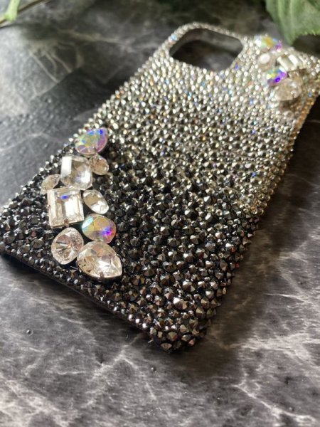 画像4: 闇に舞うアイセリア (ゴージャスビジューケース ブラック) (4)