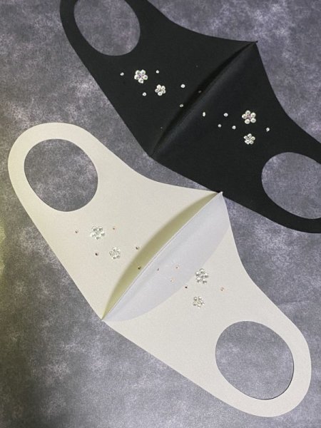 画像2: 花を散らしたキラキラマスク 1個 (2)