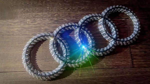 画像3: アウディ　エンブレム　(カバー) スワロフスキー®︎クリスタル (3)