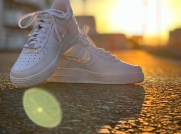 画像2: Nikeエアフォース 1 スワロフスキー®︎クリスタル使用 (2)